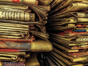 A photo of some newspapers by http://www.flickr.com/photos/shironekoeuro/